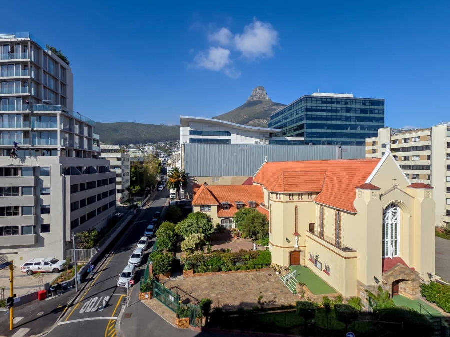 To Let 1 Bedroom Property for Rent in Sea Point Western Cape